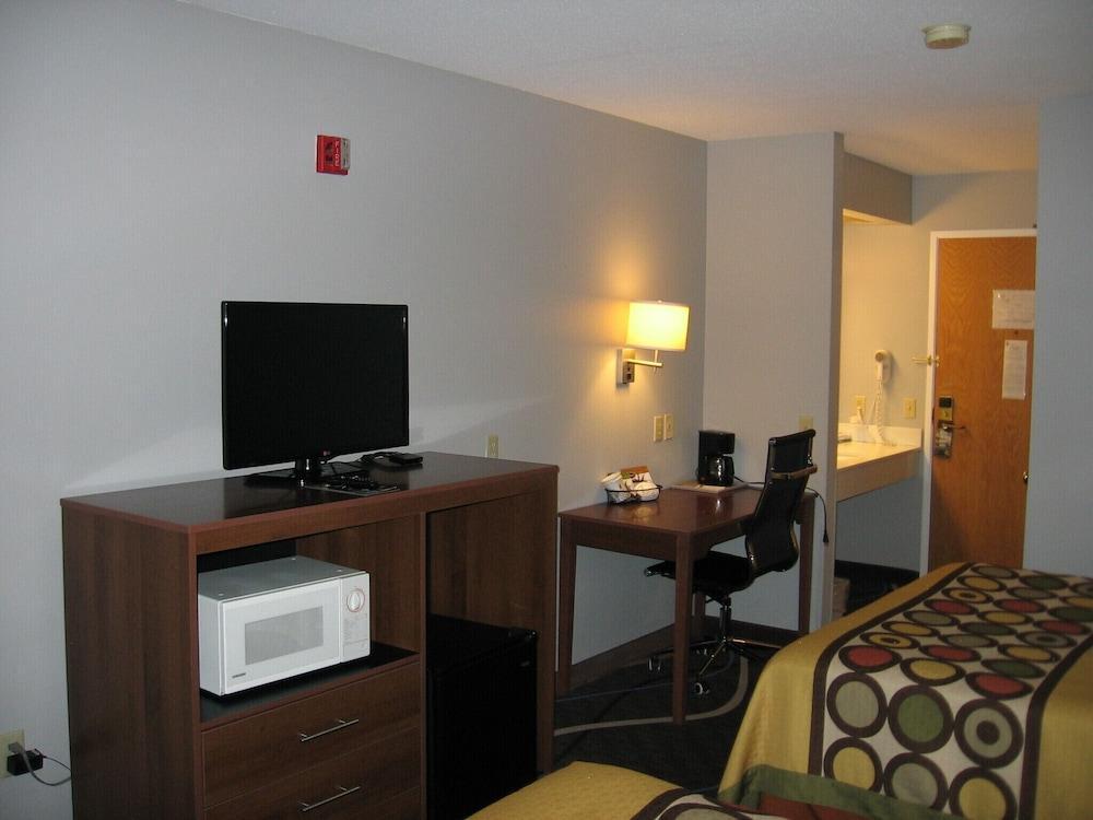 Americinn By Wyndham Mauston Εξωτερικό φωτογραφία