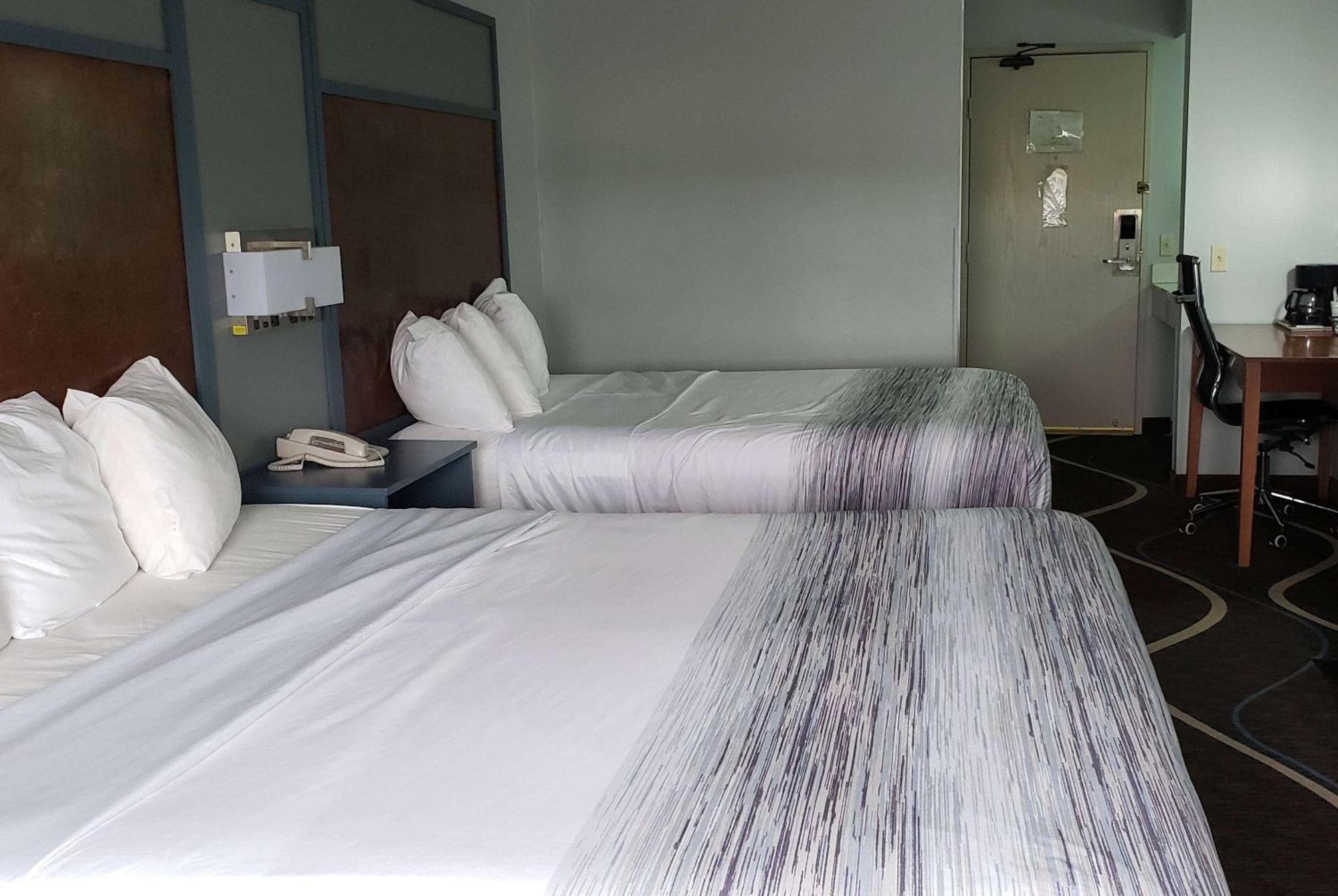 Americinn By Wyndham Mauston Εξωτερικό φωτογραφία