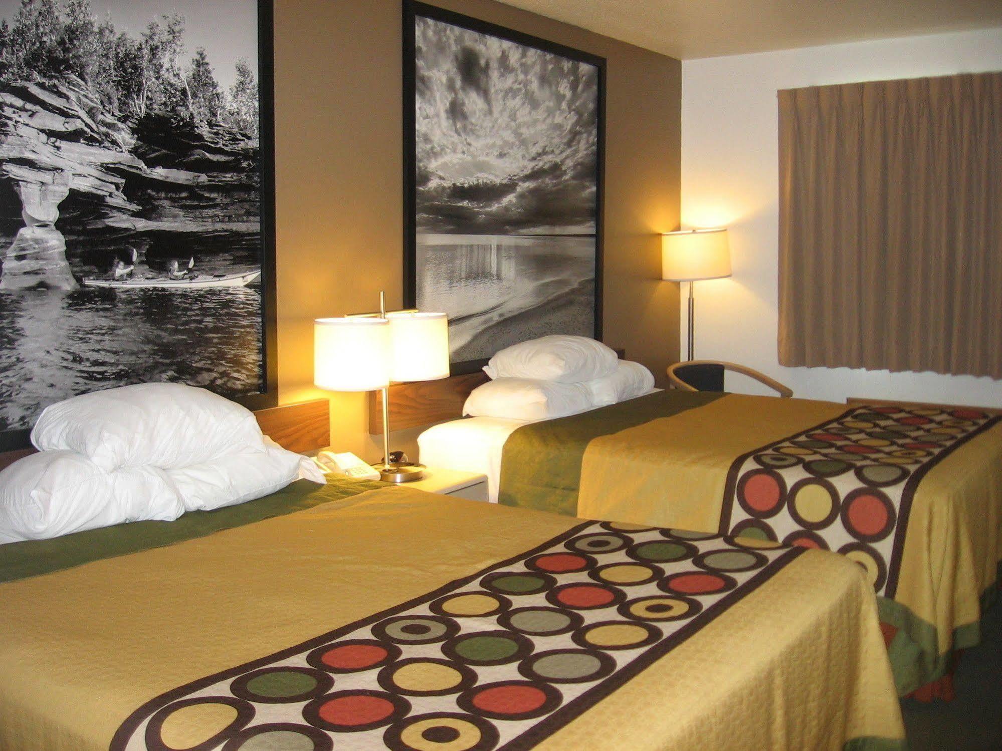 Americinn By Wyndham Mauston Εξωτερικό φωτογραφία