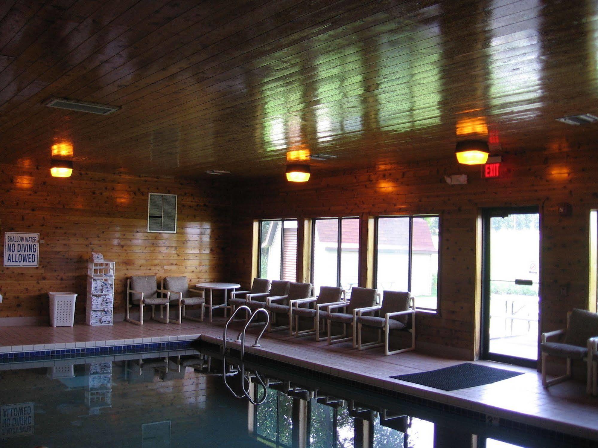Americinn By Wyndham Mauston Εξωτερικό φωτογραφία